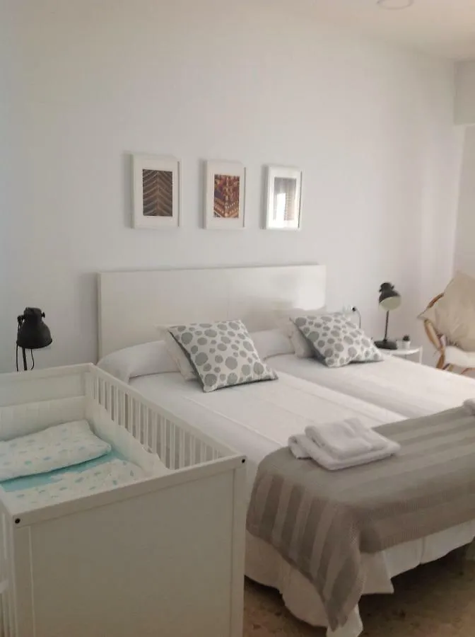 Bahia Blanca - Apartments Cádiz 0*,